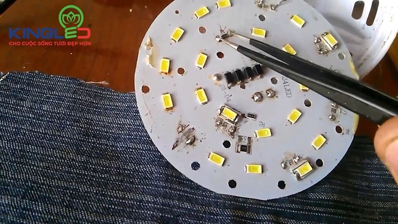 Khi chip led hư hỏng thì đèn cũng không thể tiếp tục hoạt động